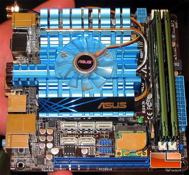 asus-E2KM1I-deluxe-mini-ITX-motherboard